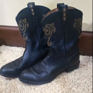 ARIAT WESTERN BOOTS